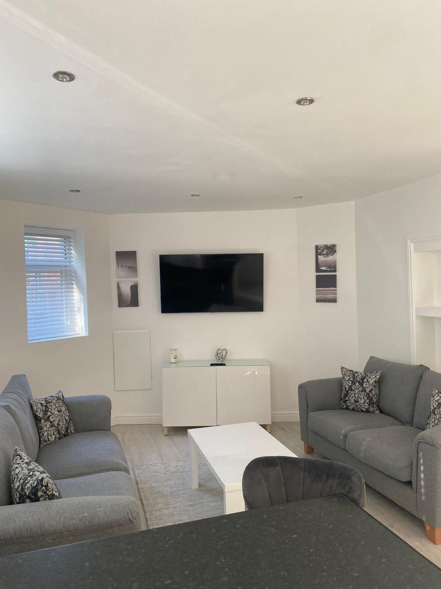 Spacious 2 Bedroom Apartment Liverpool Buitenkant foto