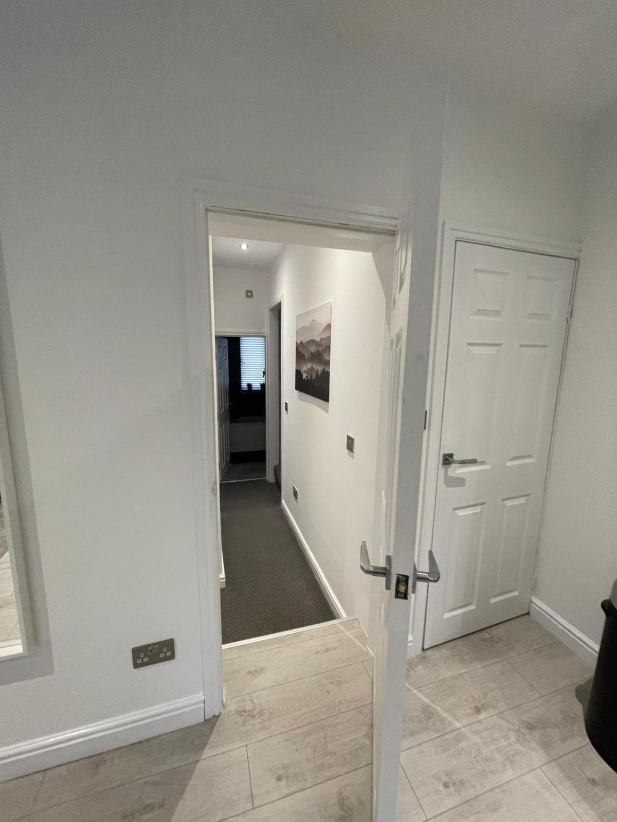 Spacious 2 Bedroom Apartment Liverpool Buitenkant foto