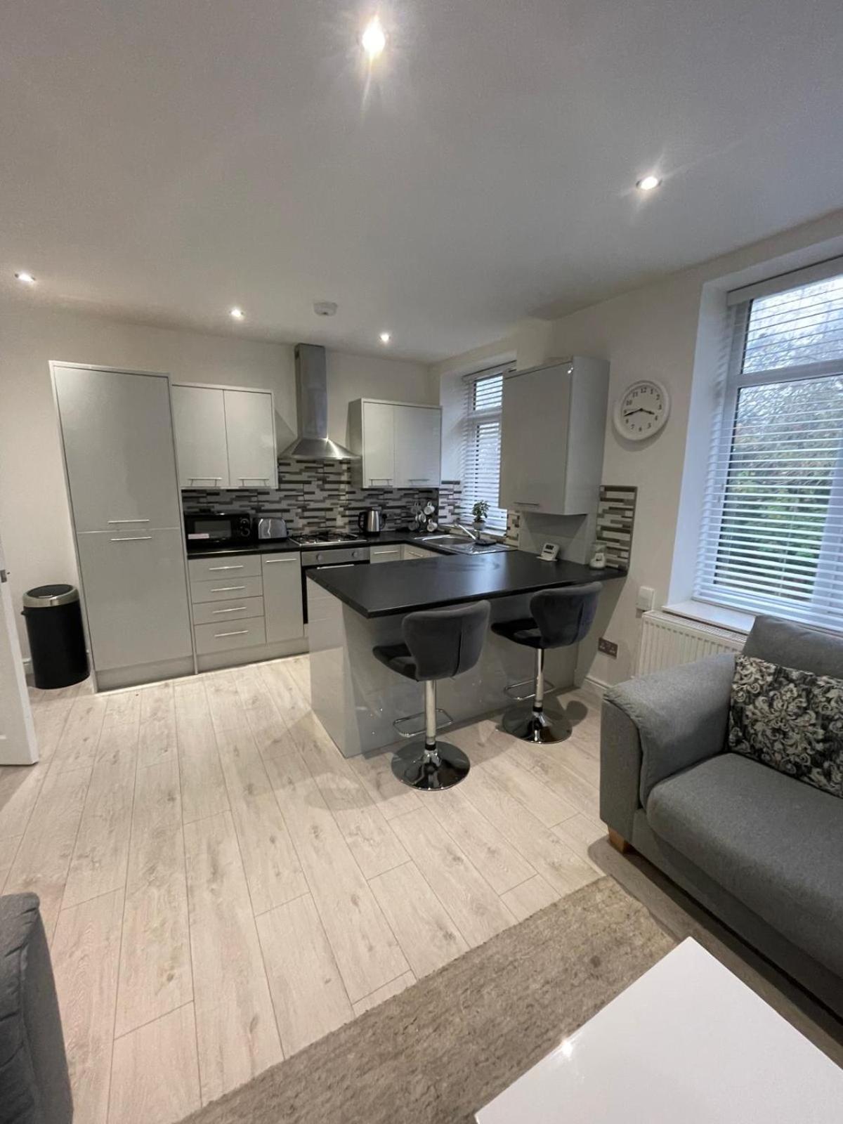 Spacious 2 Bedroom Apartment Liverpool Buitenkant foto
