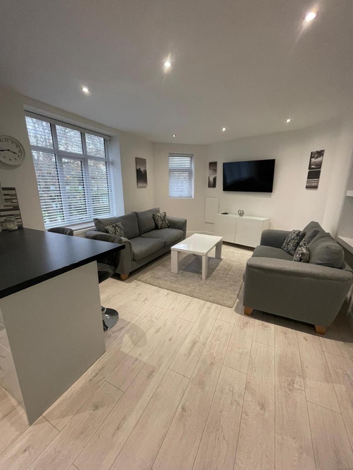 Spacious 2 Bedroom Apartment Liverpool Buitenkant foto